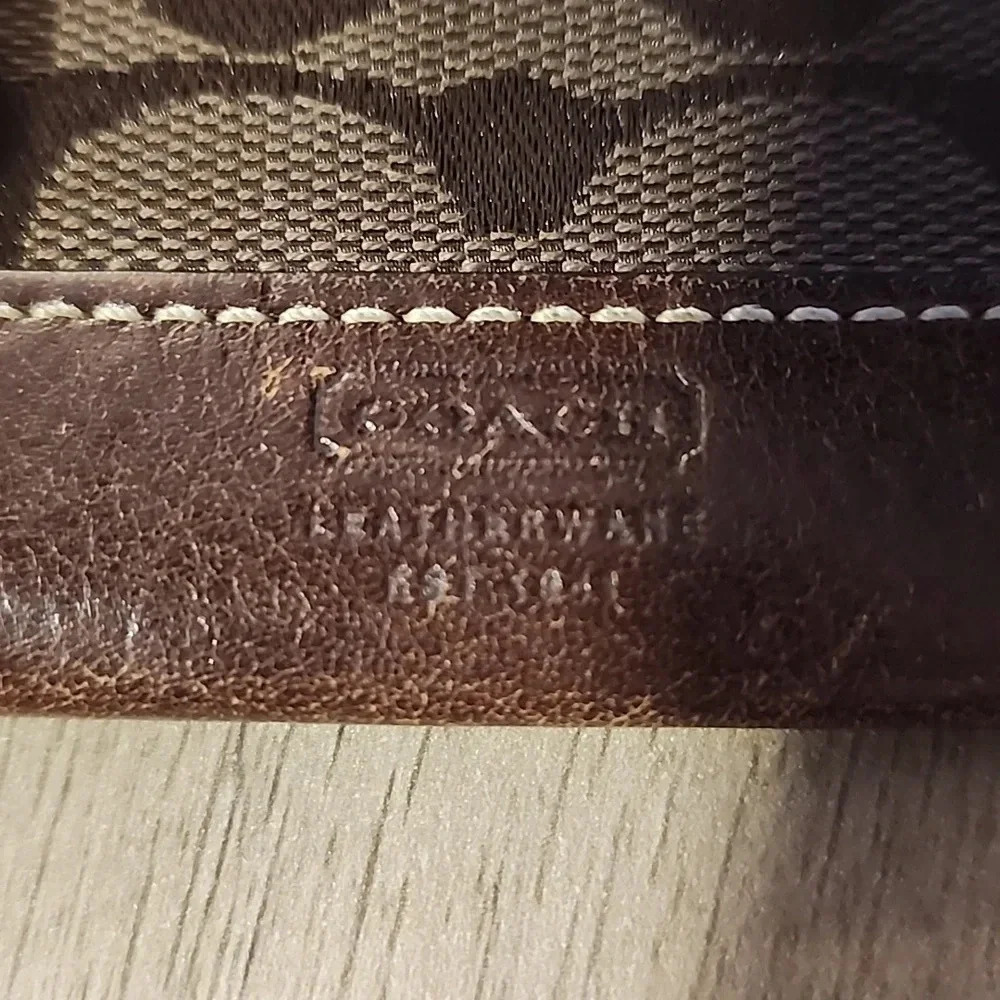 COACH CARD HOLDER - Picture 2 of 6
